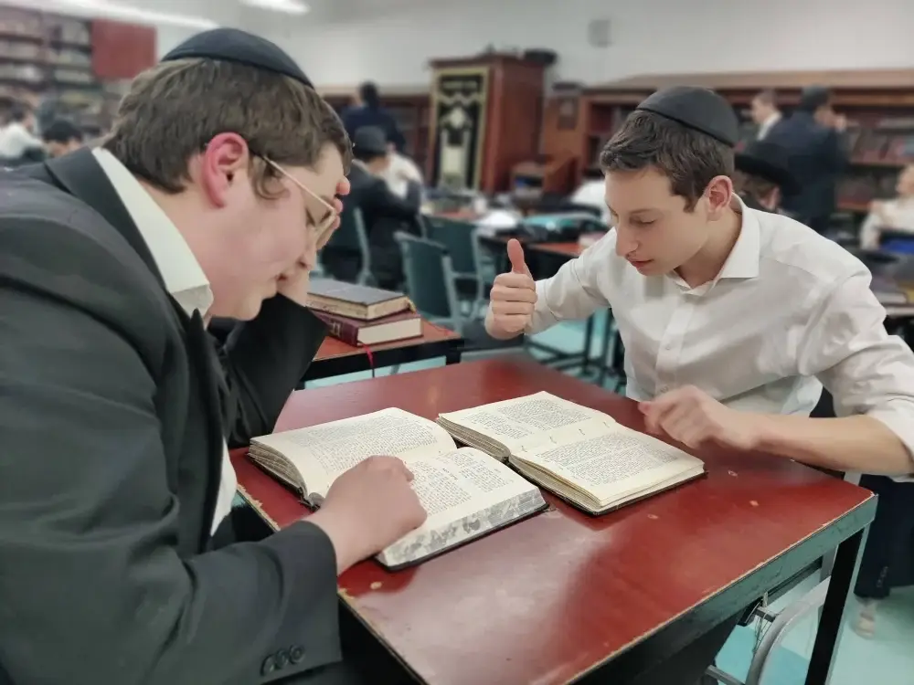 Yeshivas Ohr Eliyahu - Lubavitch Mesivta of Chicago