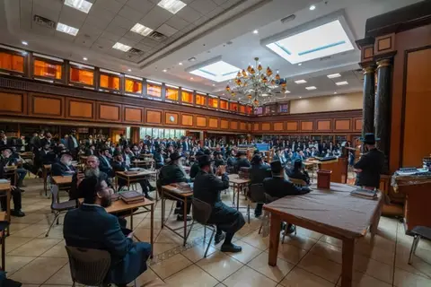 Yeshiva Ohr Elchonon Chabad West Coast Talm udical Seminary