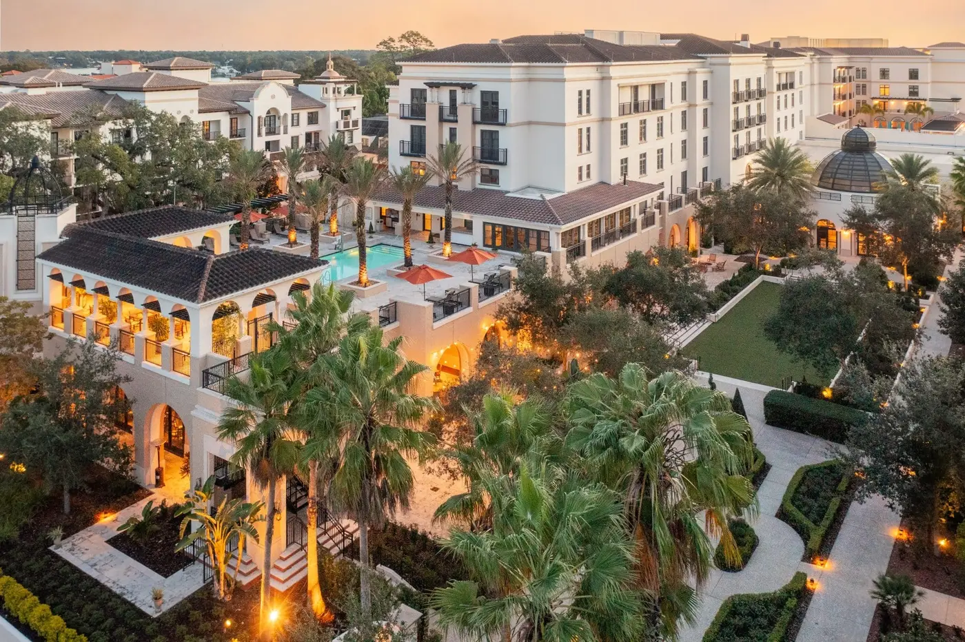 Park Plaza Hotel, 307 S Park Ave, Winter Park, FL 32789 Approx. a 35 minute walk to Chabad.