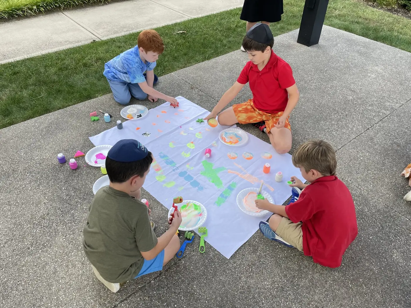 Decorating Sukkah Walls