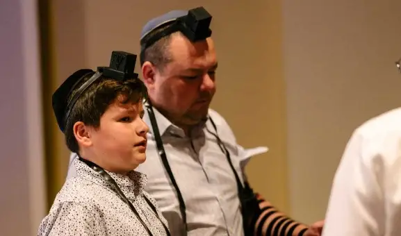 Shabbat & Daily Minyan Join us at The Shul for uplifting daily services throughout the week and on Shabbat and Holidays.