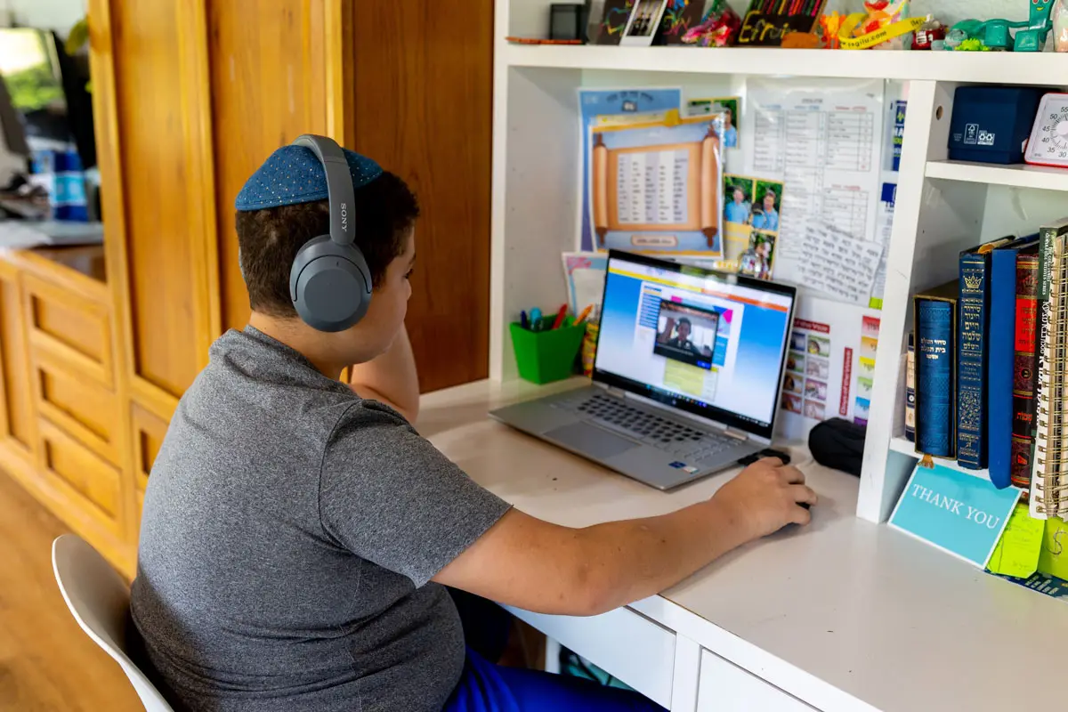 Online Learning with Real Life Growth