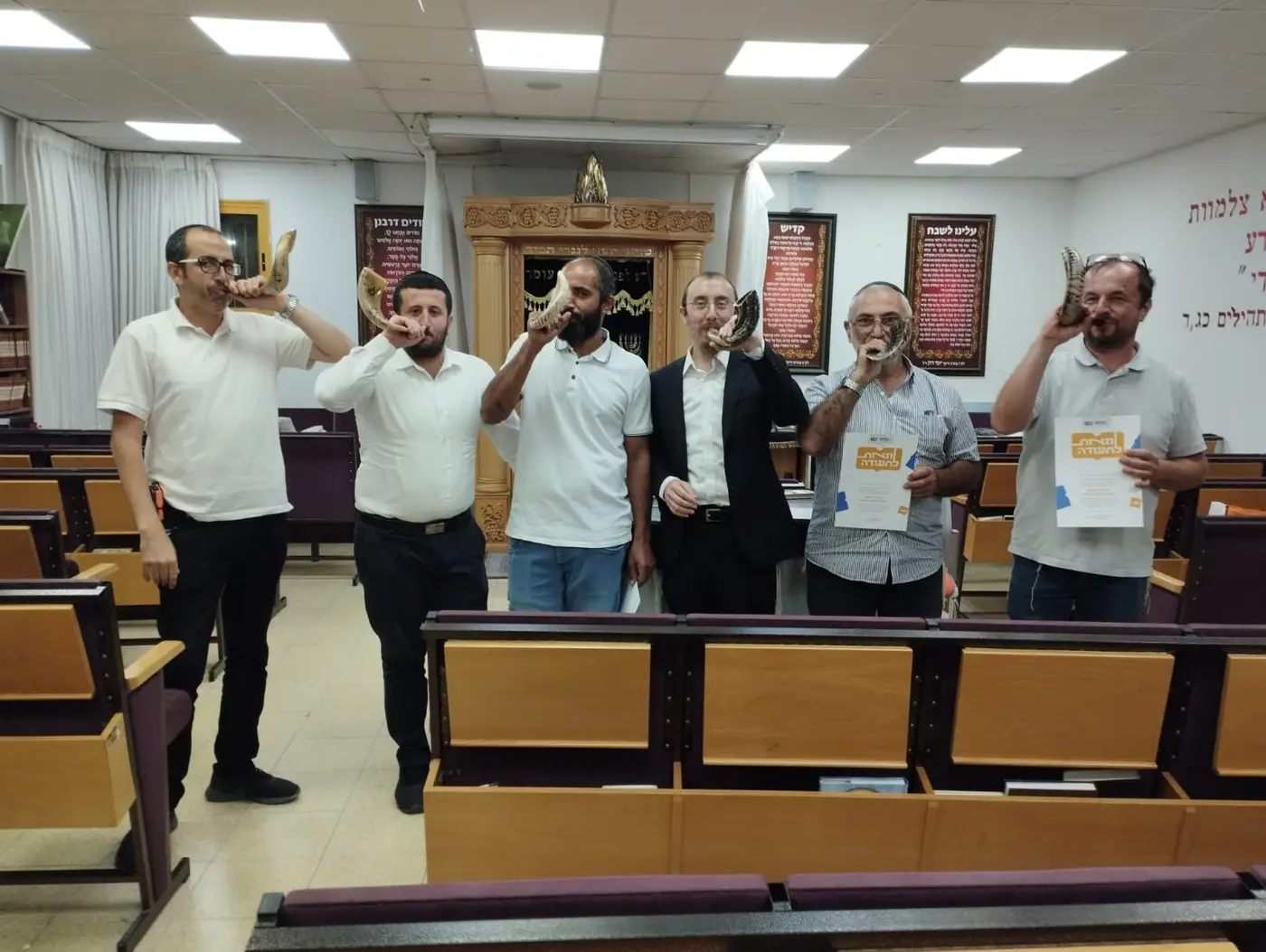 הרב לוי ושטערני בוטמן מאז שנת תשע"ז טלפון - 058-7704534 אימייל - [email protected]