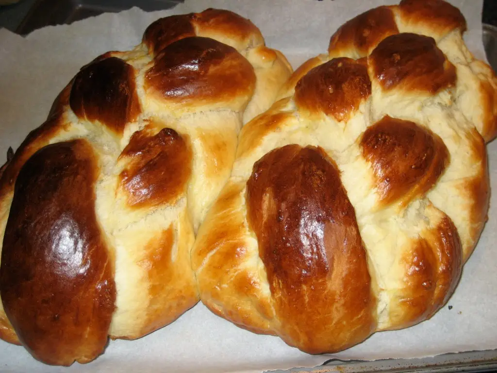 shabbat dinners Kiddush, home made Challah, matzah ball soup...and the best company ever!