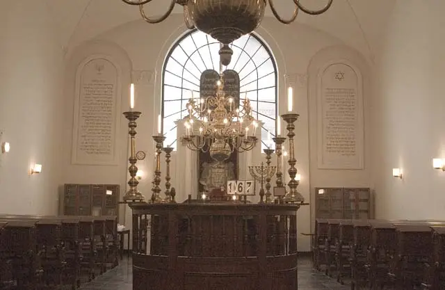 Tours in the Synagogue of Maastricht / Education / By