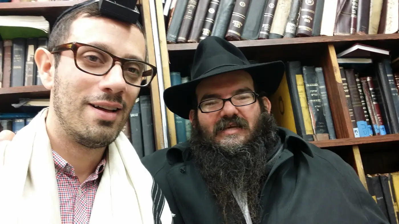 Tefillin on the Boulevard