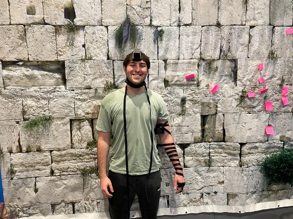 IFest - Teffilin at the Kotel