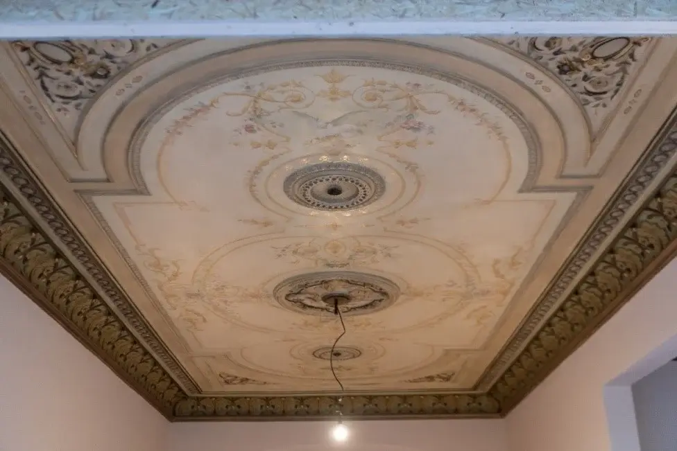 Decke Saal Decke Saal in Arbeit