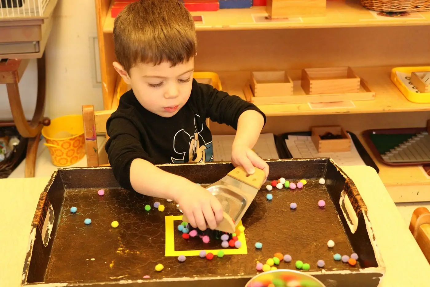 THE MONTESSORI APPROACH TO LEARNING
