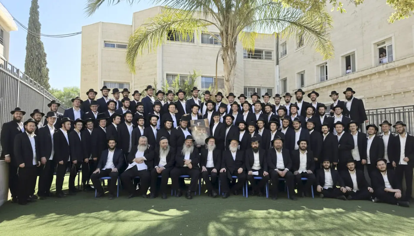 שלוש שנים בתמונה אחת