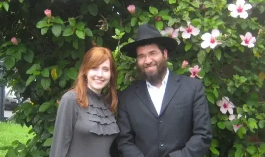 Menac hem and Miri Lipskier Tzivos Hashem- Youth Work: 9522 8222 Ext: 306 Mobile: 0423 553 896 Email: [email protected]