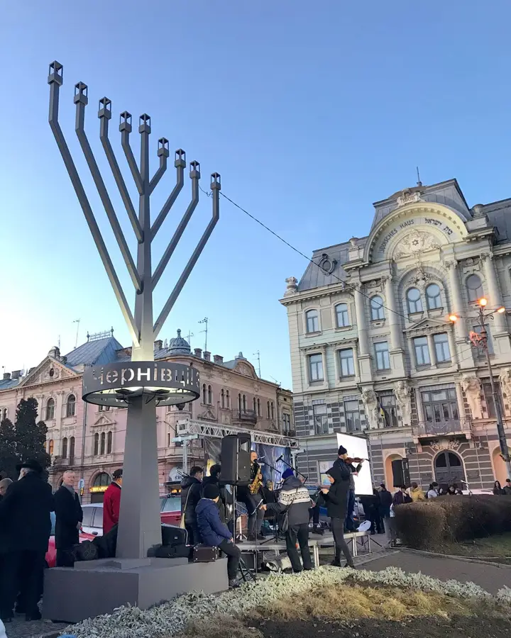 הקהילה היהודית בוקבינה שע״י בית חב"ד צ'רנוביץ אוקראינה שירותי הקהילה יוצאי צ׳רנוביץ