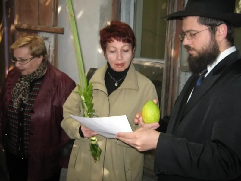 Name: Rabbi Yitzchak & Nechama Kofman