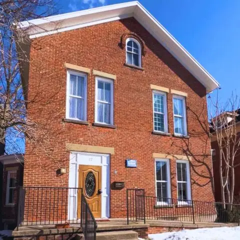 a brick building