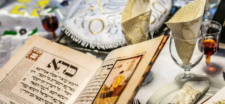 Join Our Seder