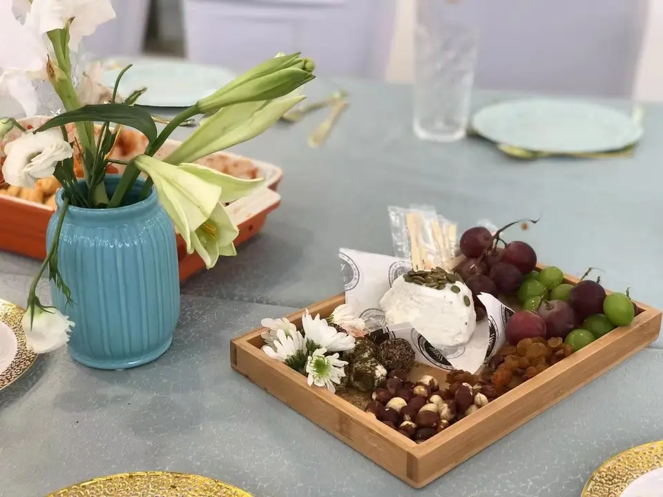 Holiday Service and Meals