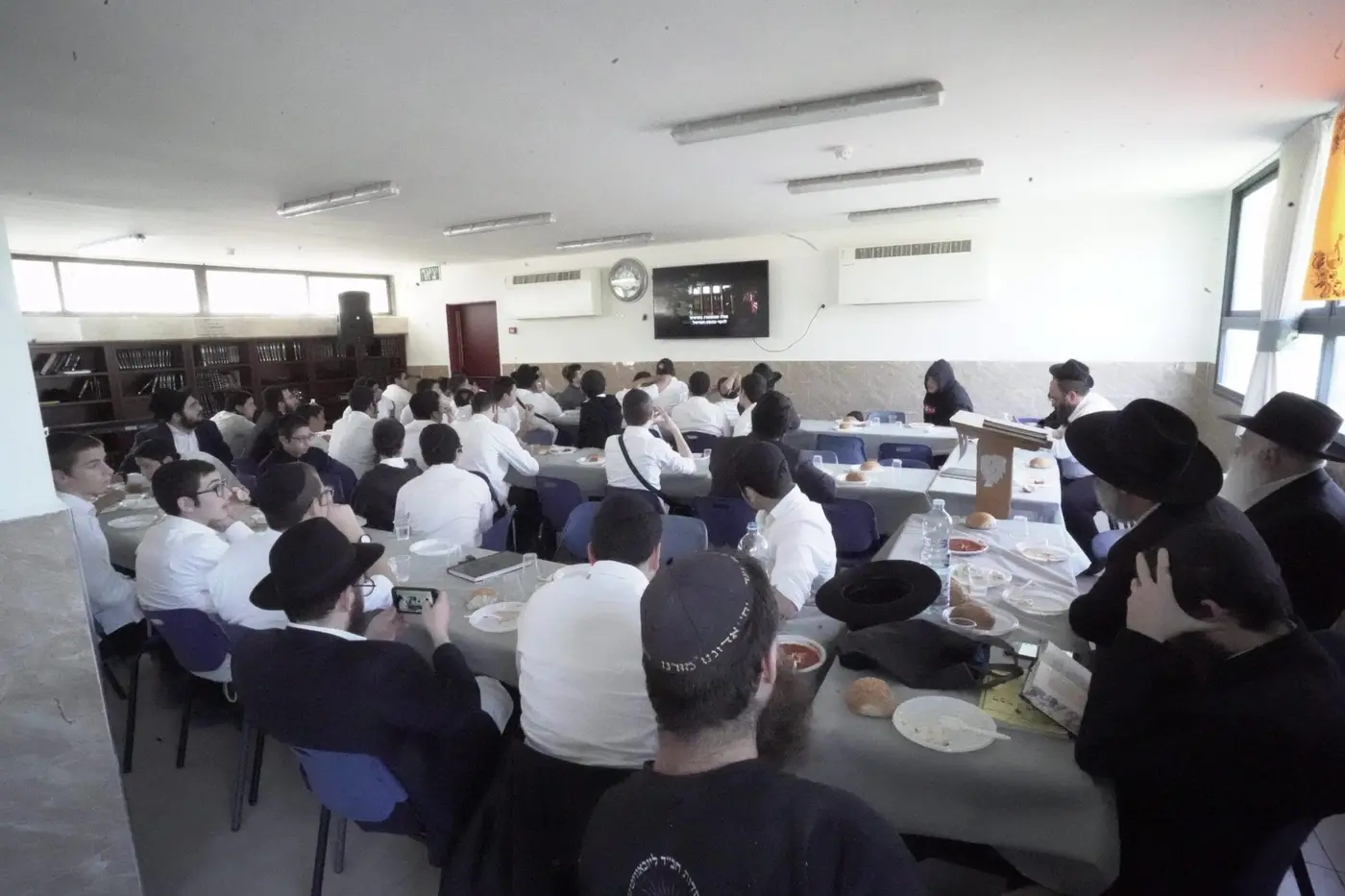 חינוך ולימוד - אווירה חסידית