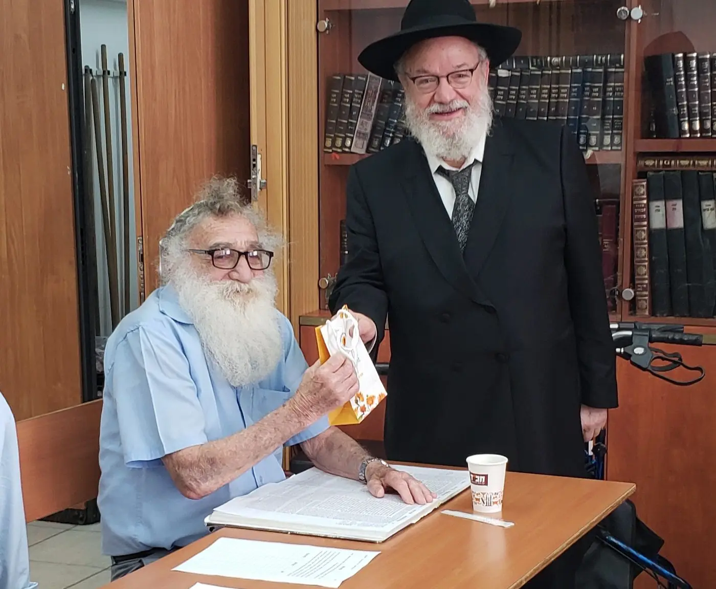שי מיוחד לרגל השנה החדשה בכולל לפנסיונרים במרכז תל אביב קרא עוד