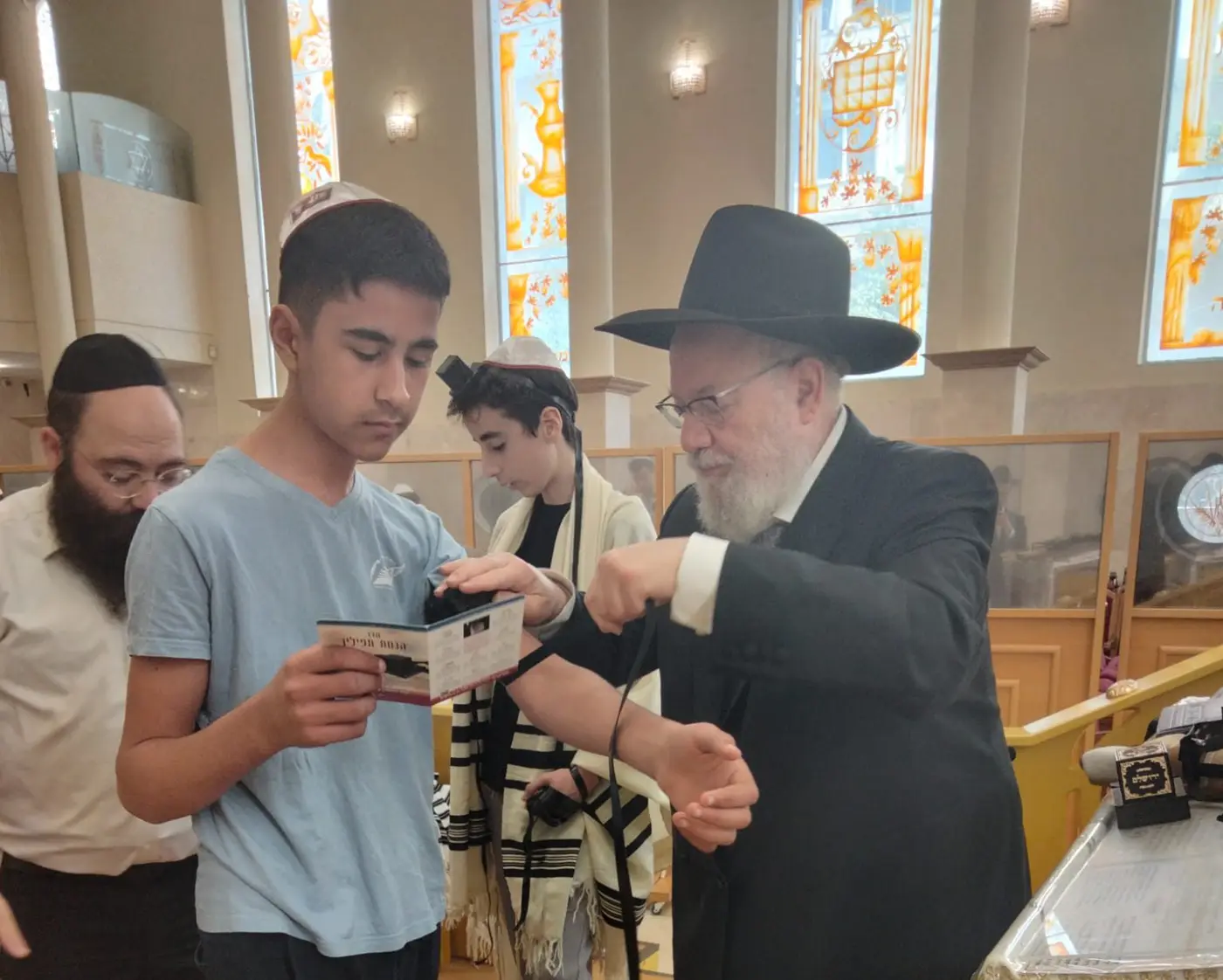 הנשמה מאירה במרכז תל אביב • מאות נערים בהתעוררות יהודית חסרת תקדים קרא עוד