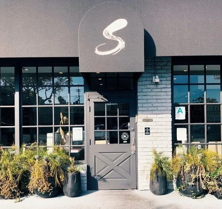Address: 8939 W Pico Blvd, Los Angeles, CA 90035, United States