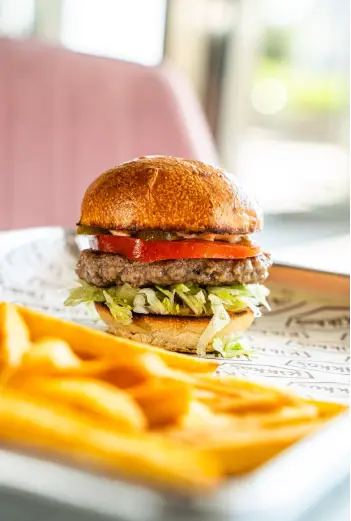 Kikko’s is certified by the Emirates Agency for Kosher Certification under the leadership of Rabbi Levi Duchman.