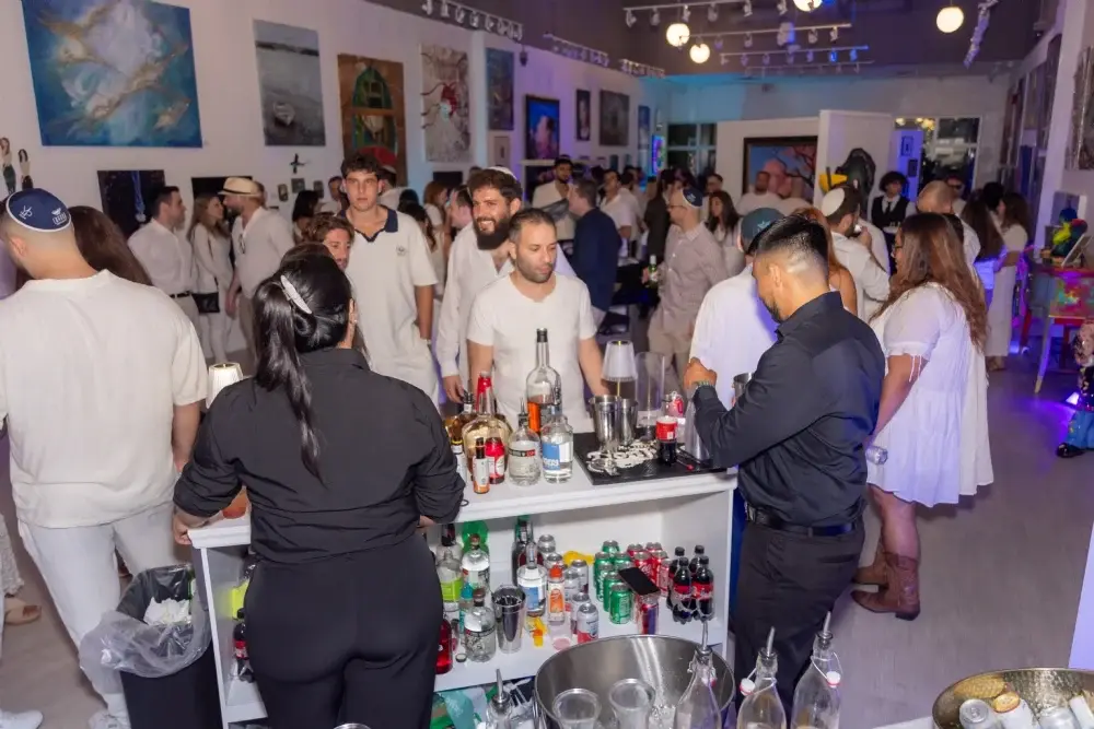 White Party Tu Bav 2026