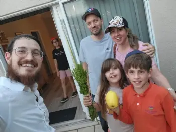 Mi Casa, Sukkah-sa: Taco Tuesday in the Sukkah!