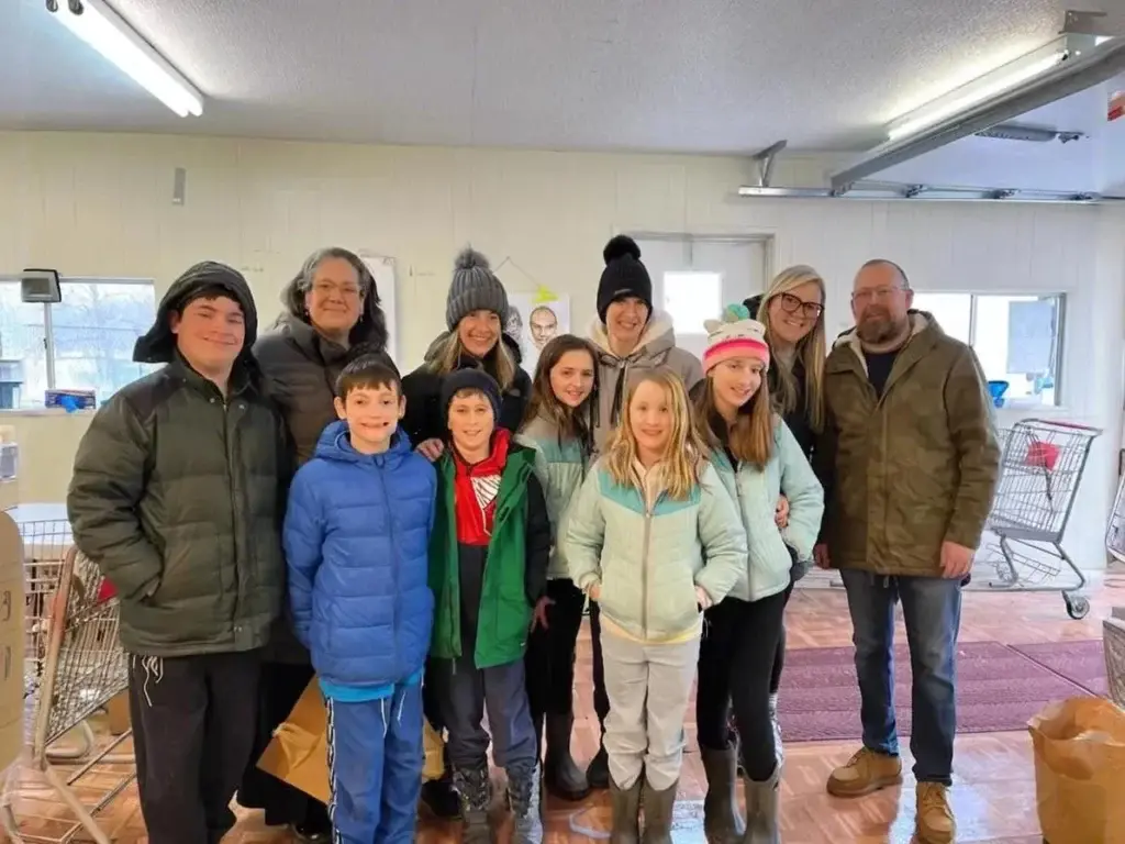 At the Cleveland Kosher Food Pantry, we believe that access to fresh and nutritious food is a basic human right.
