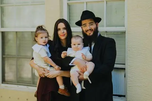 Rabbi Laizer & Bassie Raksin