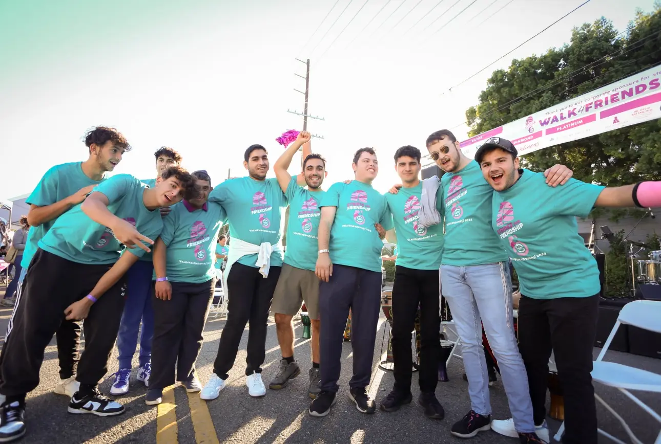 Volunteer Join hundreds of teen volunteers and give the extraordinary gift of friendship to an extraordinary individual. Apply to Volunteer