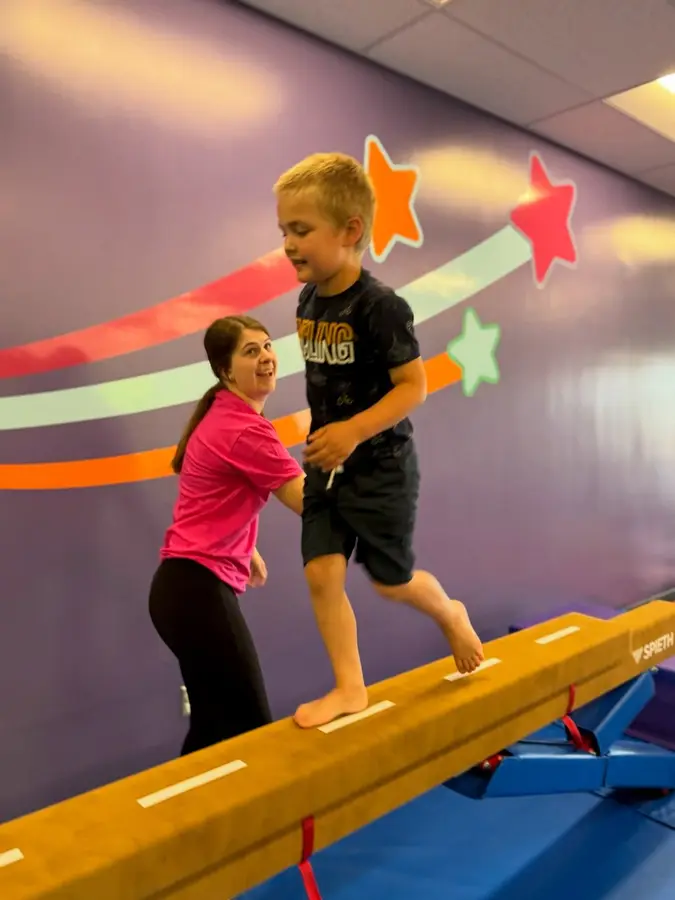 New month, new opportunities to connect @friendshipcirclekc 💙

Swipe through to see everything coming up at Friendship Circle. From Sunday Circle to Teen Scene 