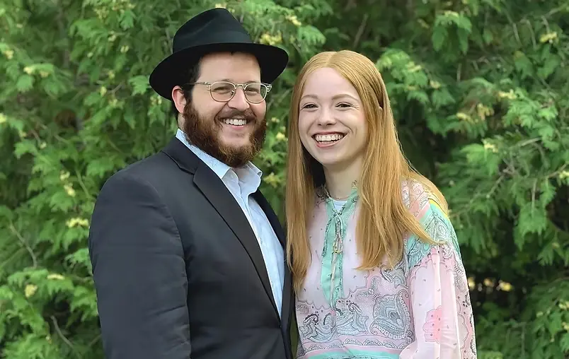 Rabbi Levi & Chani Shmotkin