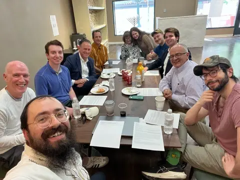Weekly Lunch 'n Learn