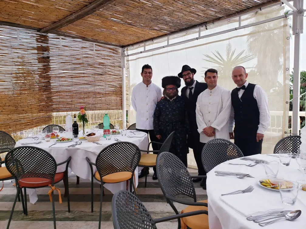 Contact us Phone: +393295651175 / +393928140659 [email protected] share us