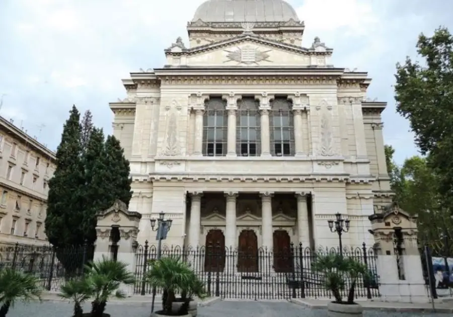 Shuls & Synagogues Minyan times and synagogue locations. Explore ›