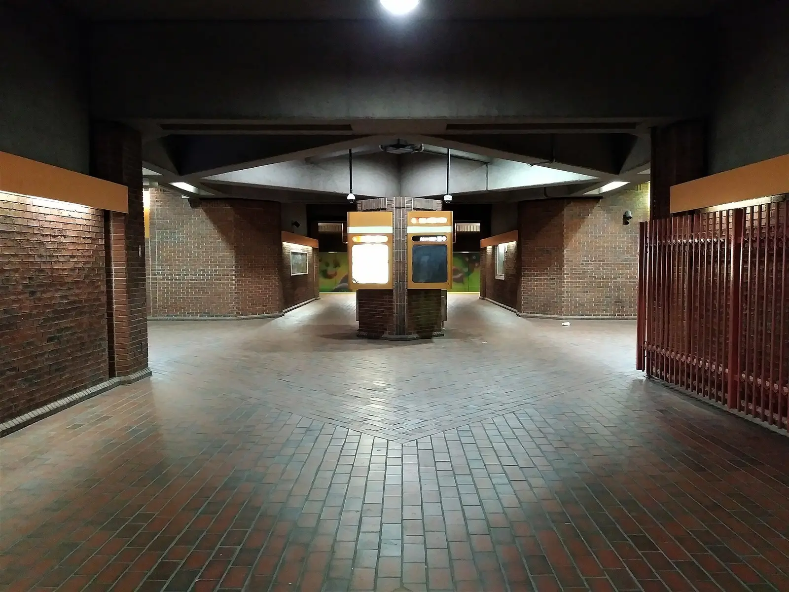 Neshei Chabad